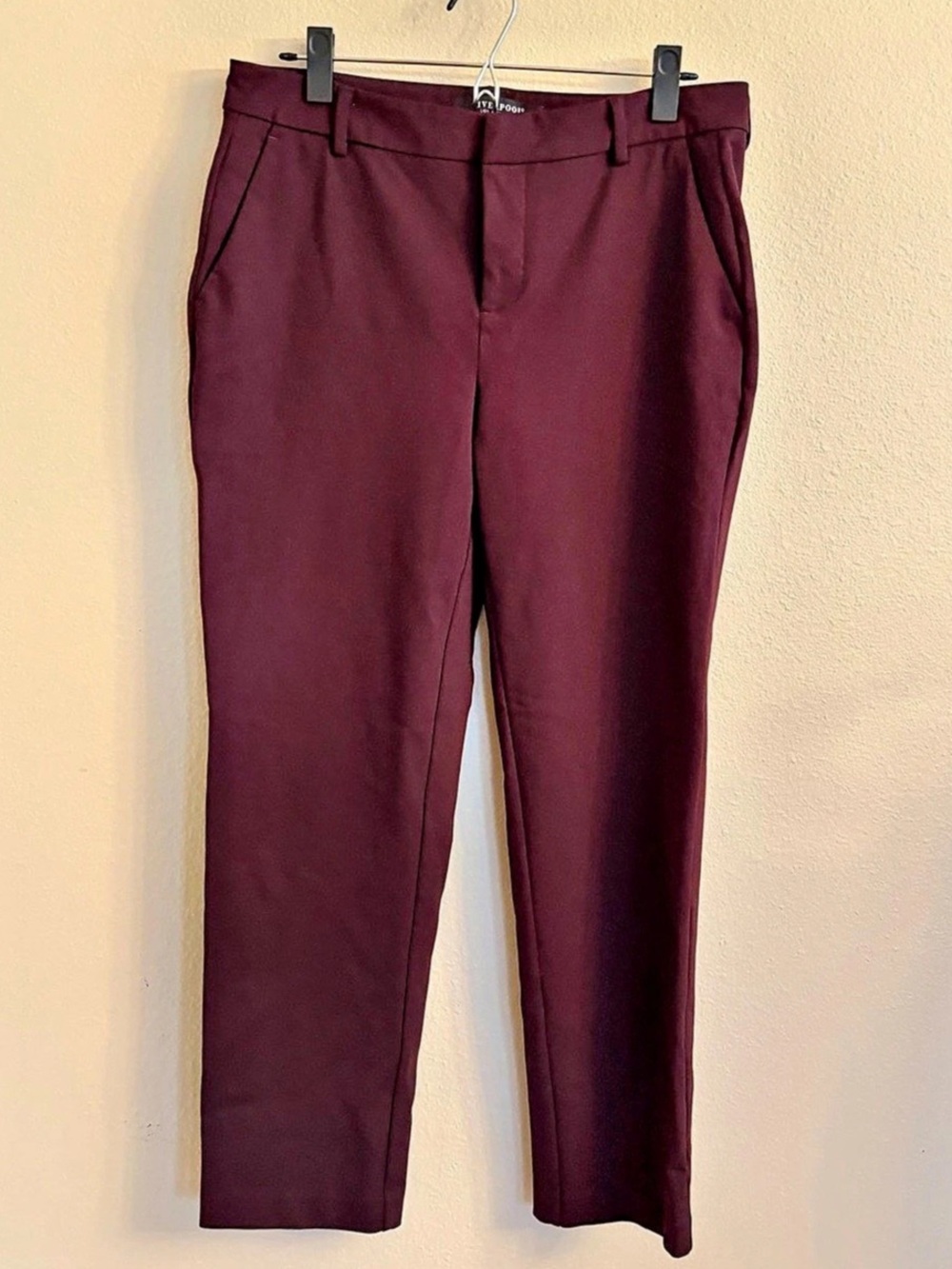 Liverpool Kelsey Trouser in Burgundy Size 10/30 Like New
